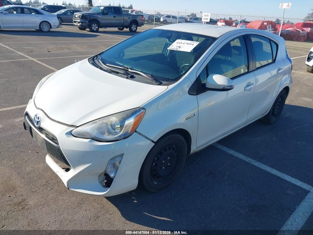 JTDKDTB34F1094571 Toyota Prius C Two