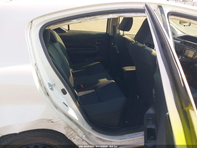 JTDKDTB34F1094571 Toyota Prius C Two