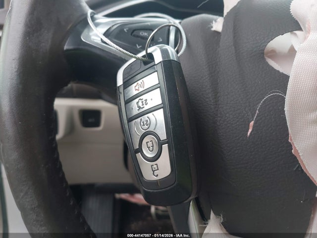 Продаж на аукціоні авто 2017 Ford Fusion Hybrid Platinum, vin: 3FA6P0RU1HR320926, номер лоту: 44147057