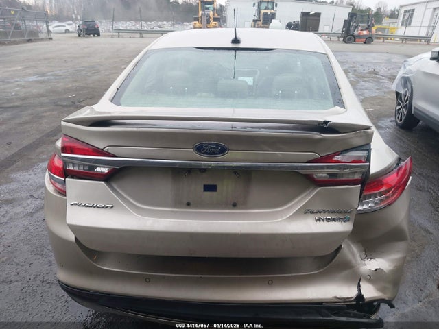 Продаж на аукціоні авто 2017 Ford Fusion Hybrid Platinum, vin: 3FA6P0RU1HR320926, номер лоту: 44147057