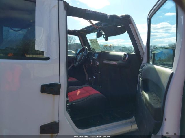 2011 JEEP WRANGLER UNLIMITED 1J4HA5H10BL602015 Photo 4