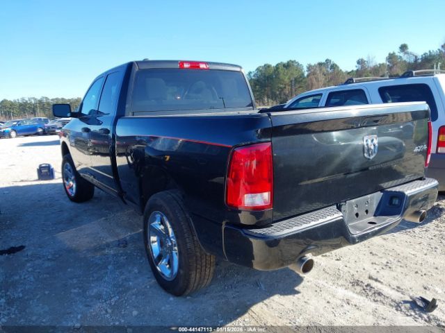 2016 RAM 1500 1C6RR7FT6GS402053 Photo 2