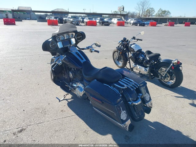 2014 HARLEY-DAVIDSON FLHX 1HD1KBM12EB620081 Photo 2