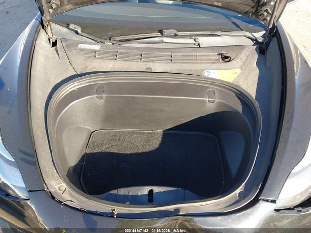 2017 TESLA MODEL 3 5YJ3E1EA1HF002181 Photo 9