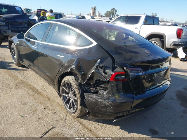 2017 TESLA MODEL 3 5YJ3E1EA1HF002181 Photo 2