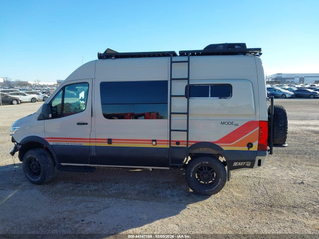 44147169 :رقم المزاد ، W1W4EBVY9MT069274 vin ، 2021 Mercedes-benz Sprinter 2500 Standard Roof V6 مزاد بيع