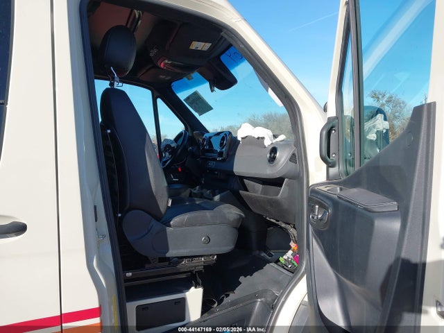 2021 MERCEDES-BENZ SPRINTER 2500 W1W4EBVY9MT069274 Photo 4