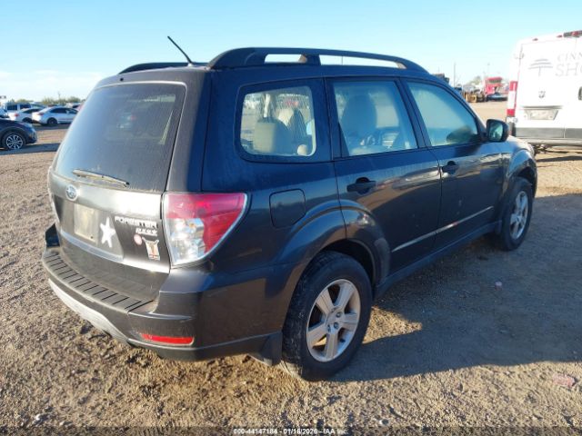 2013 SUBARU FORESTER JF2SHABC9DH444470 Photo 3