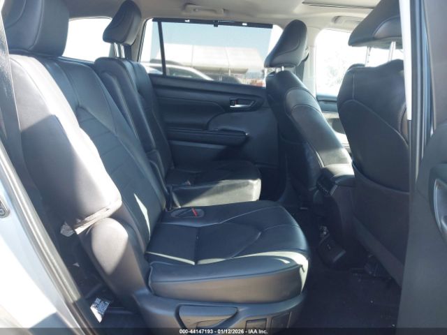 2023 TOYOTA HIGHLANDER 5TDKDRBH0PS046651 Photo 7