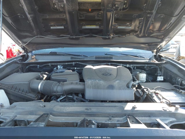 3TMDZ5BN6HM013907 Toyota Tacoma Trd Sport