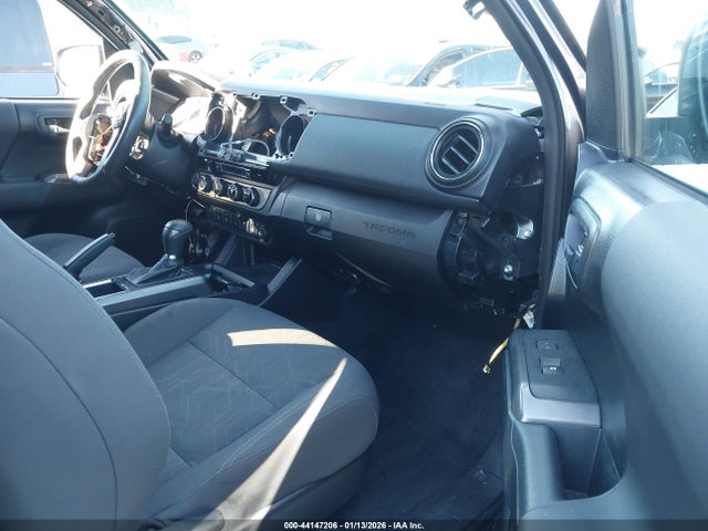 3TMDZ5BN6HM013907 Toyota Tacoma Trd Sport