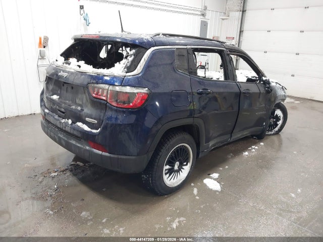 Jeep Compass Latitude 4x4 2019 3C4NJDBB3KT836030 Image 4