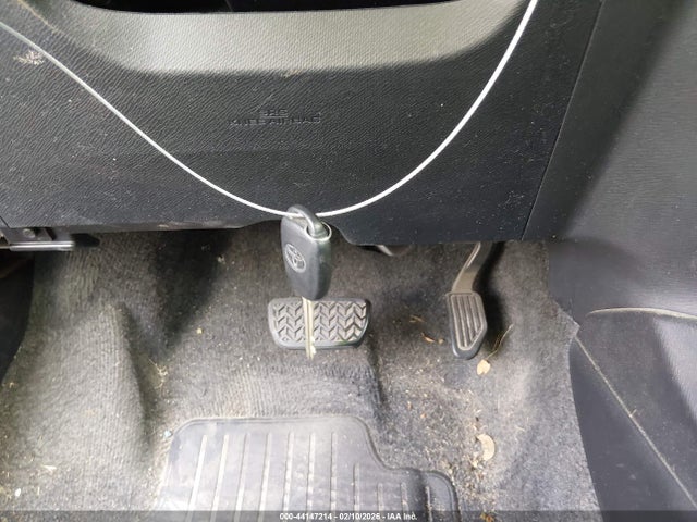 JTDKDTB36G1137700 Toyota Prius C One