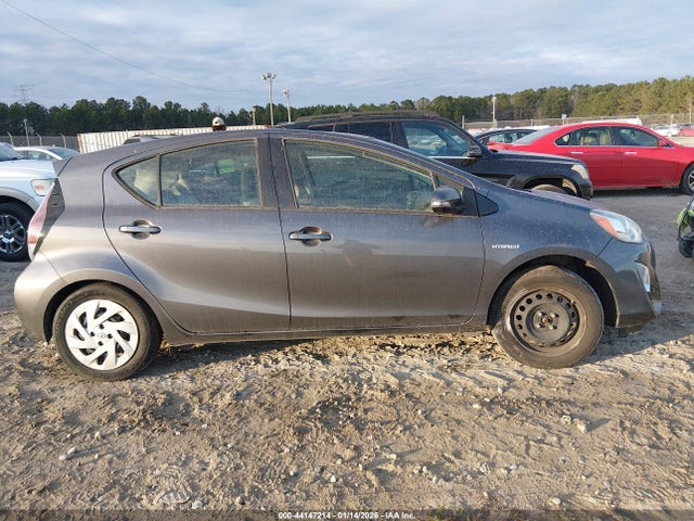 JTDKDTB36G1137700 Toyota Prius C One