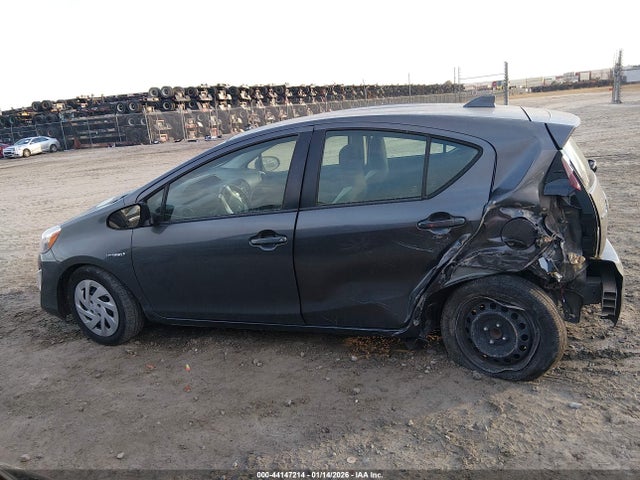 JTDKDTB36G1137700 Toyota Prius C One