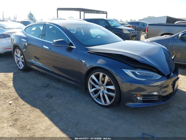 2017 TESLA MODEL S 5YJSA1E25HF210399 Photo 0