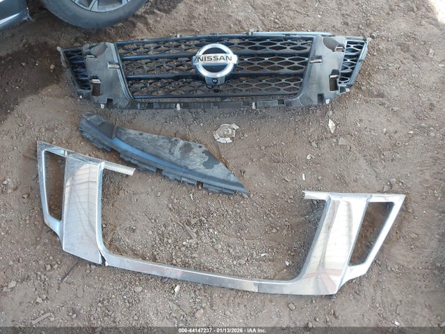 JN8AY2NC8H9500852 Nissan Armada Sl