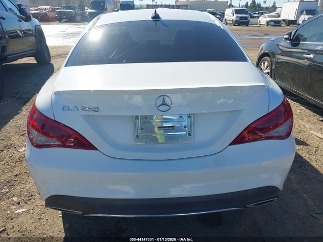 WDDSJ4EB1JN682128 Mercedes-Benz CLA 250