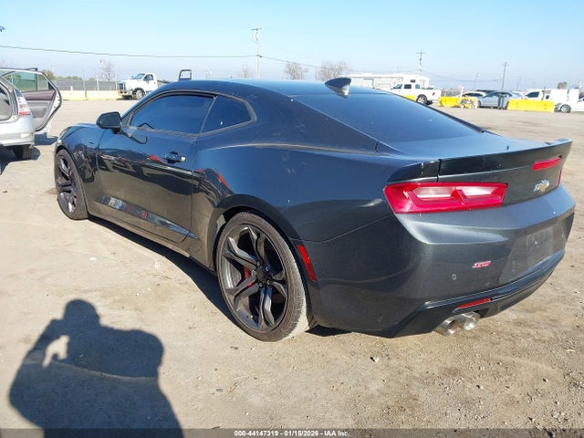 2018 CHEVROLET CAMARO 1G1FG1R76J0139197 Photo 2