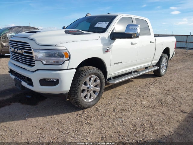 3C63R3EL5RG257470 RAM 3500 Laramie 4x4 6&#039;4 Box
