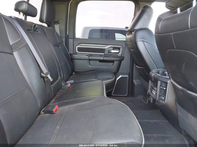 3C63R3EL5RG257470 RAM 3500 Laramie 4x4 6&#039;4 Box