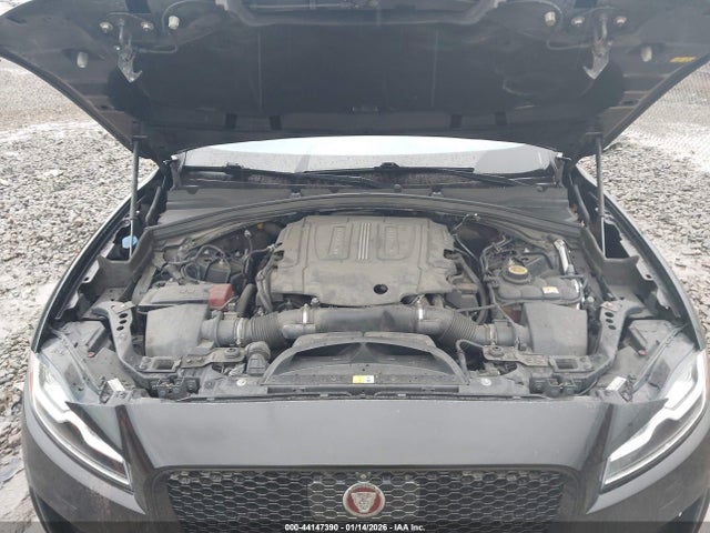 2017 JAGUAR F-PACE SADCM2BV6HA899608 Photo 9