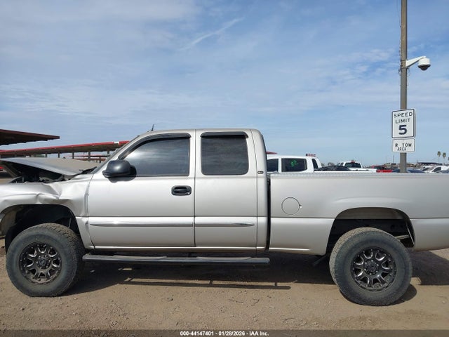 2004 Gmc Sierra 1500 Slt მანქანა იყიდება აუქციონზე, vin: 1GTEK19T44E317436, აუქციონის ნომერი: 44147401