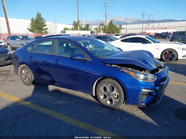 3KPF24AD1KE068105 KIA Forte Lxs