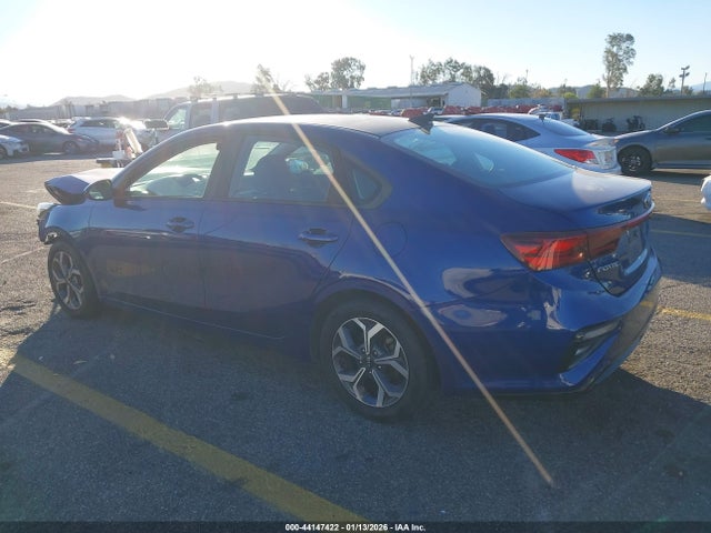 3KPF24AD1KE068105 KIA Forte Lxs