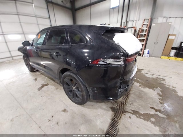 2024 JAGUAR F-PACE SADCT2EX7RA727847 Photo 2