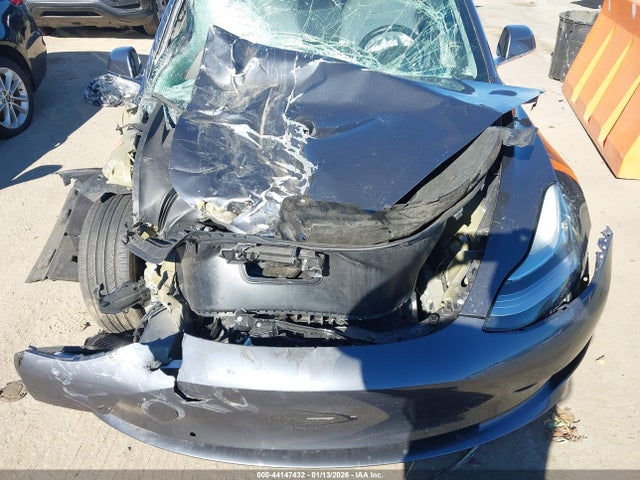 2019 TESLA MODEL 3 5YJ3E1EB6KF195279 Photo 9