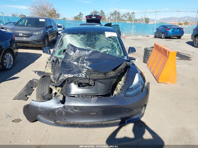 Tesla Model 3 Long Range/performance 2019 5YJ3E1EB6KF195279 Image 12