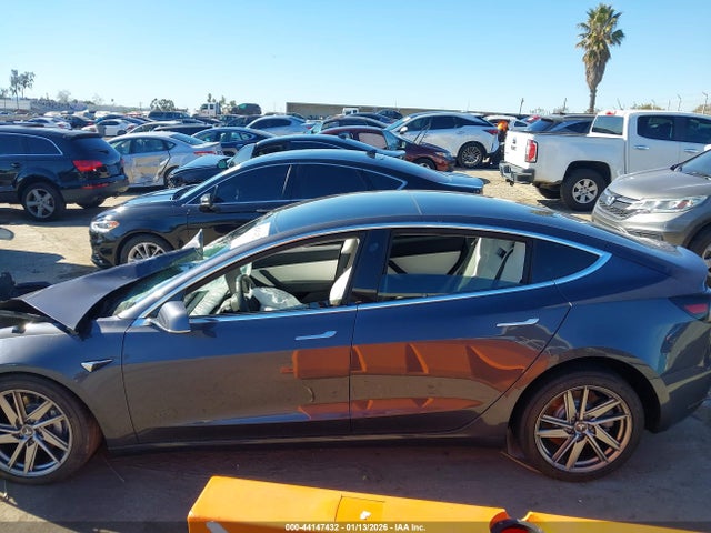 Tesla Model 3 Long Range/performance 2019 5YJ3E1EB6KF195279 Image 14