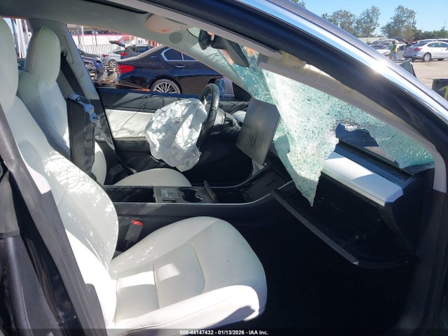 2019 TESLA MODEL 3 5YJ3E1EB6KF195279 Photo 4