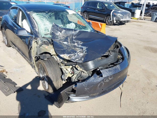 2019 TESLA MODEL 3 5YJ3E1EB6KF195279 Photo 5