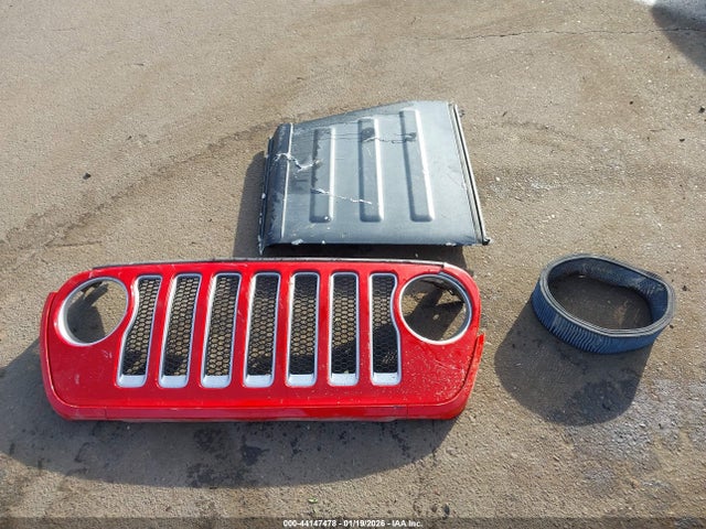 1C4HJXEN5LW230101 Jeep Wrangler Unlimited Sahara 4x4