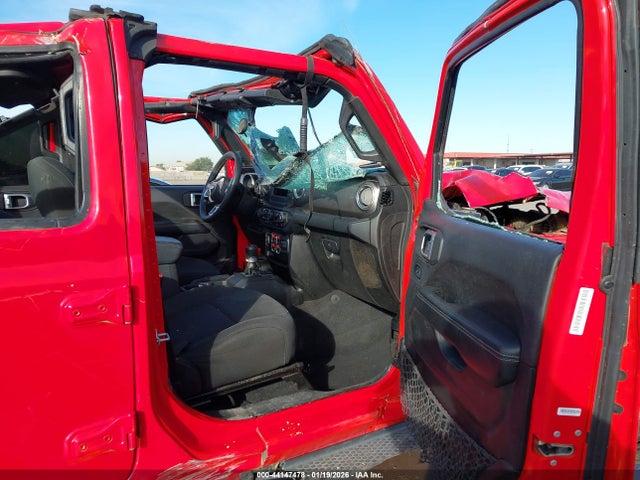 1C4HJXEN5LW230101 Jeep Wrangler Unlimited Sahara 4x4