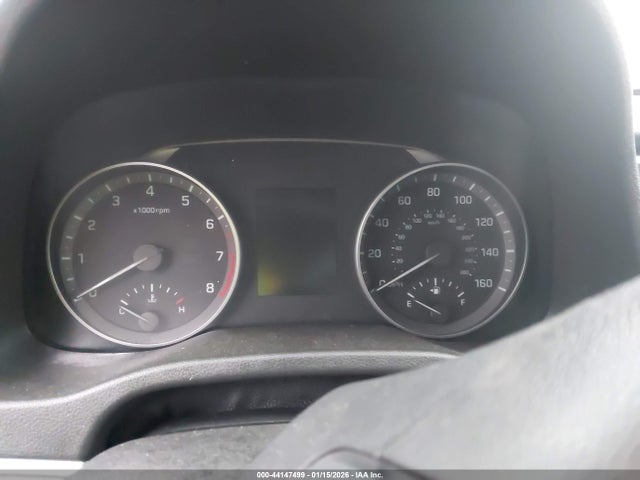 5NPD84LF0JH223676 Hyundai ELANTRA SEL