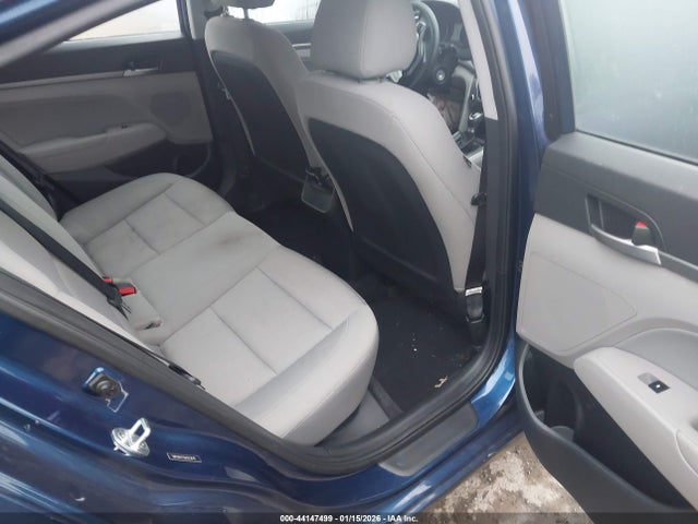 5NPD84LF0JH223676 Hyundai ELANTRA SEL