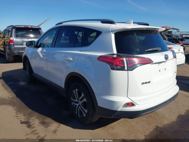 JTMZFREV4JJ173496 Toyota RAV4 LE