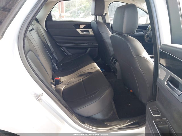2017 JAGUAR XF SAJBD4BV7HCY48966 Photo 7