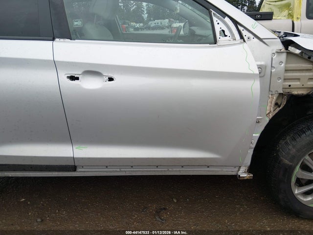 KM8J3CA40JU685234 Hyundai TUCSON SEL