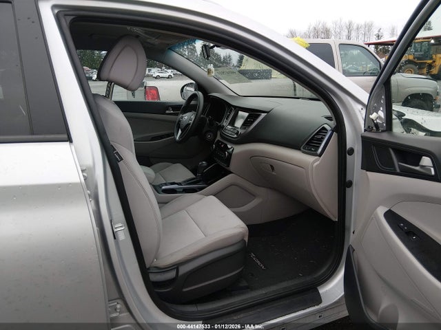 KM8J3CA40JU685234 Hyundai TUCSON SEL