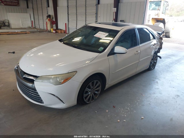 Toyota CAMRY XLE 2015 4T1BF1FKXFU931950 Image 2