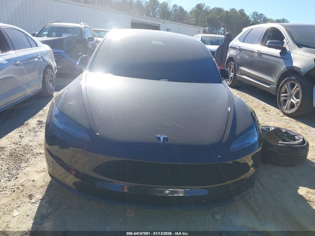Продаж на аукціоні авто 2025 Tesla Model 3, vin: 5YJ3E1EA4SF943082, номер лоту: 44147591