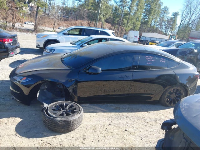 Продаж на аукціоні авто 2025 Tesla Model 3, vin: 5YJ3E1EA4SF943082, номер лоту: 44147591