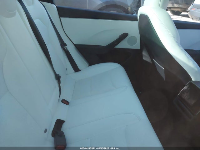 Продаж на аукціоні авто 2025 Tesla Model 3, vin: 5YJ3E1EA4SF943082, номер лоту: 44147591