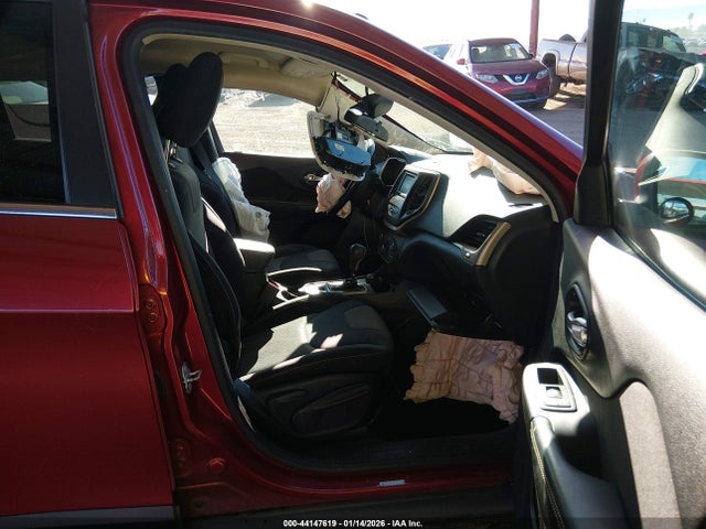 1C4PJMCS2EW252059 Jeep Cherokee Latitude