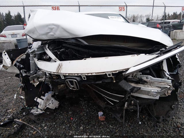 44147654 :رقم المزاد ، 1HGCV2F98NA012626 vin ، 2022 Honda Accord Touring مزاد بيع