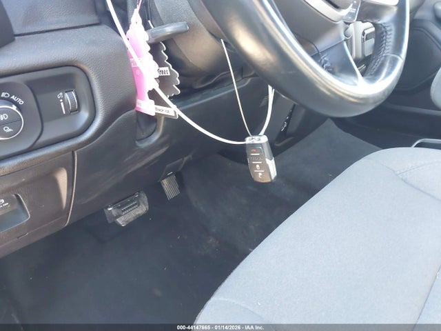 2021 RAM 1500 1C6SRFFT4MN695005 Photo 10
